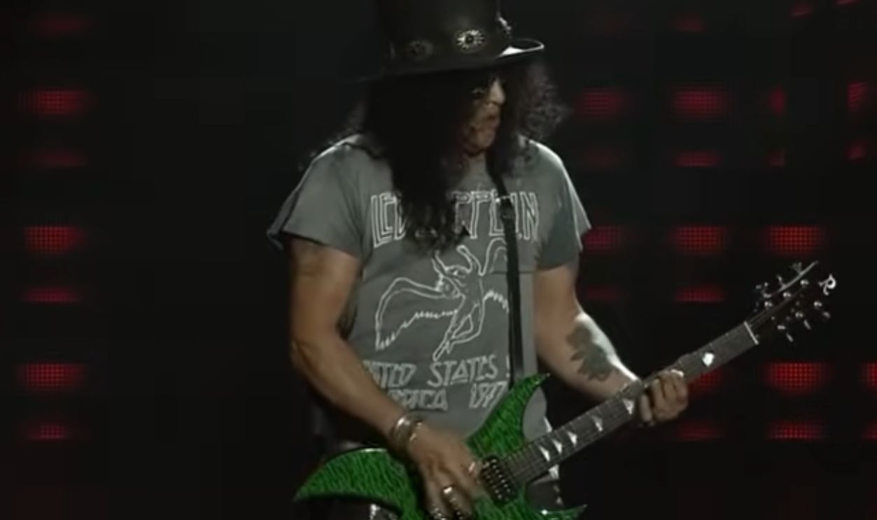 Screenshot from Chinese Democracy (2008)