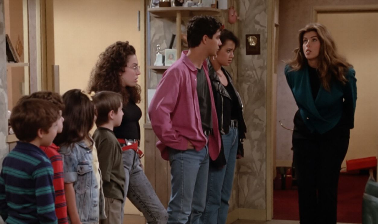 Screenshot from Cheers (1982–1993)
