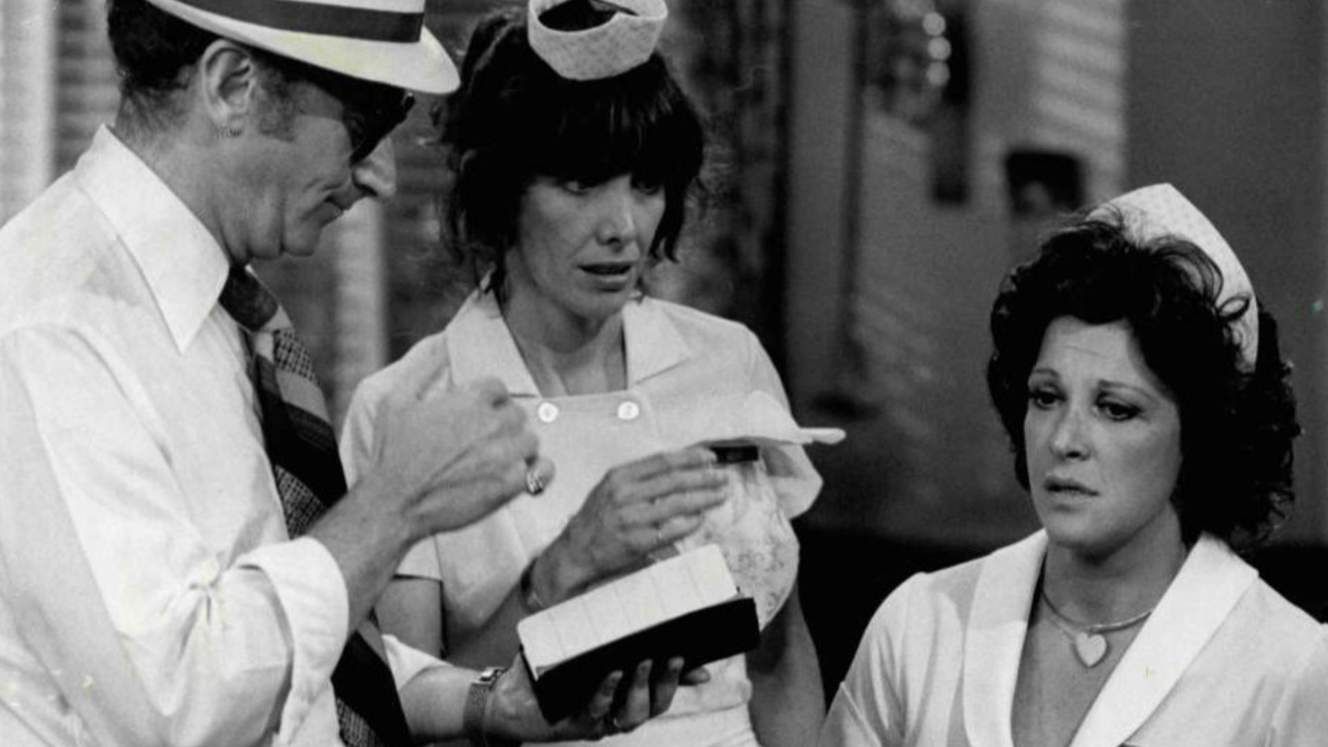 Scene from the television program Alice.  From left: Lee Wallace, Beth Howland (Vera) and Linda Lavin (Alice).