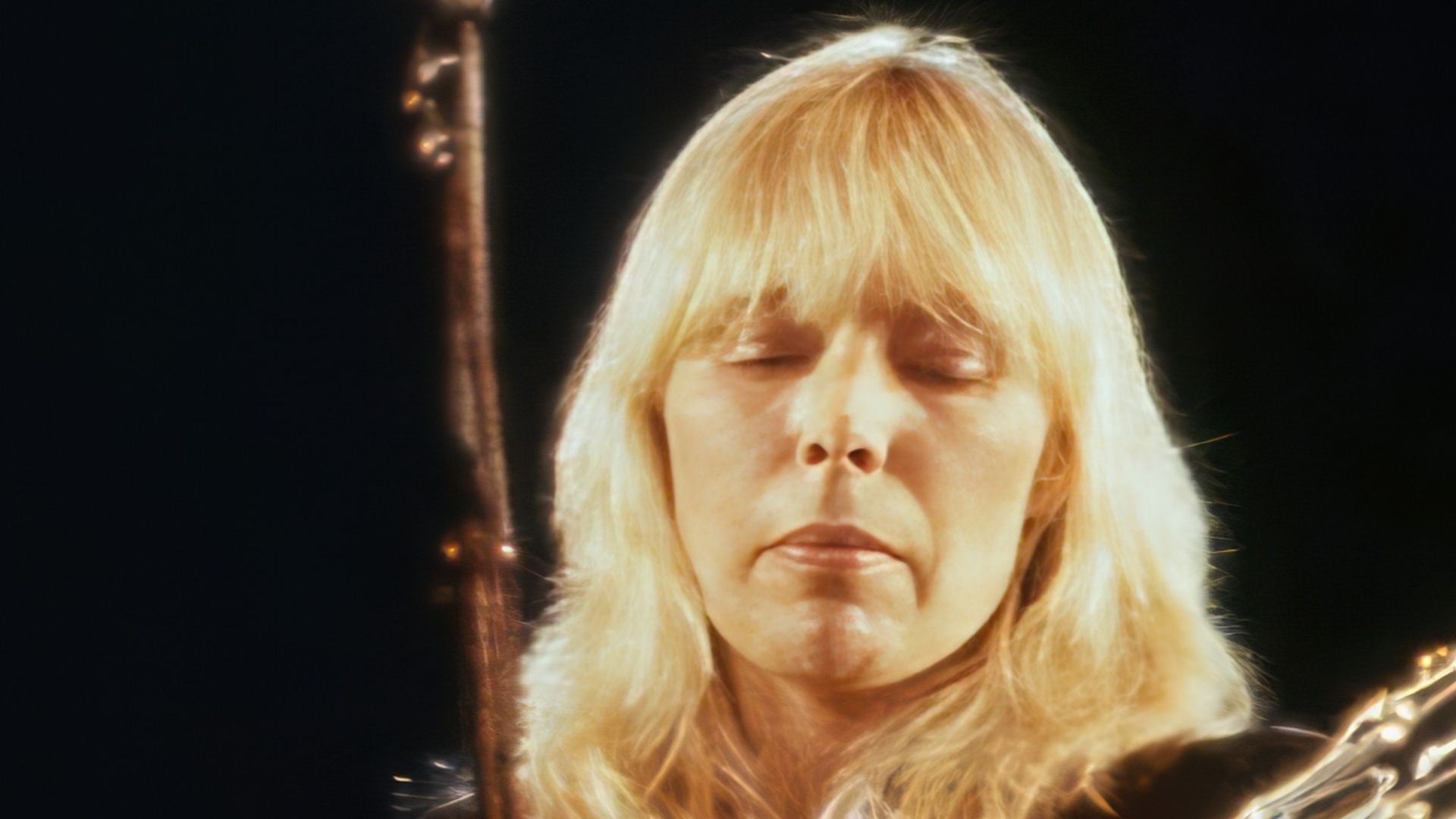 Joni Mitchell, performing in 1983