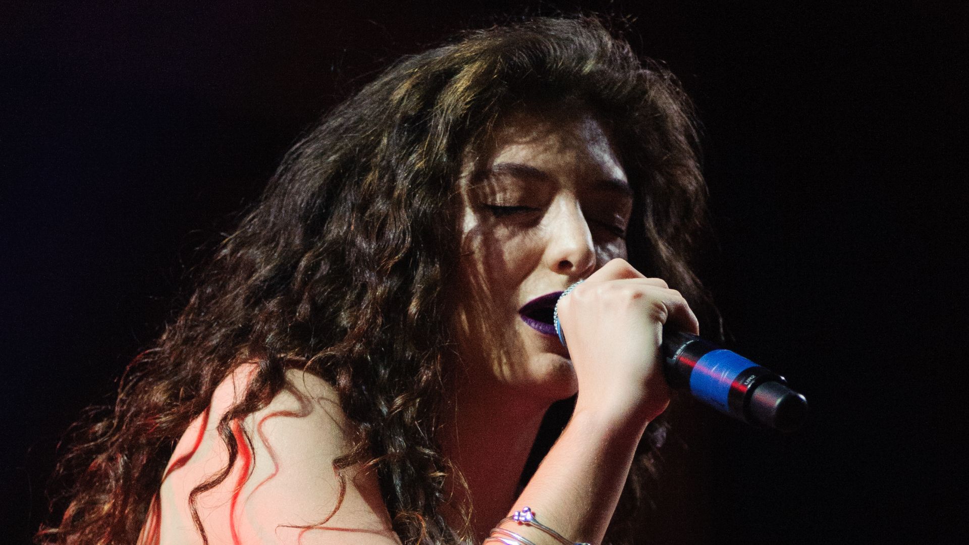 Lorde performing at Coachella on April 19, 2014.