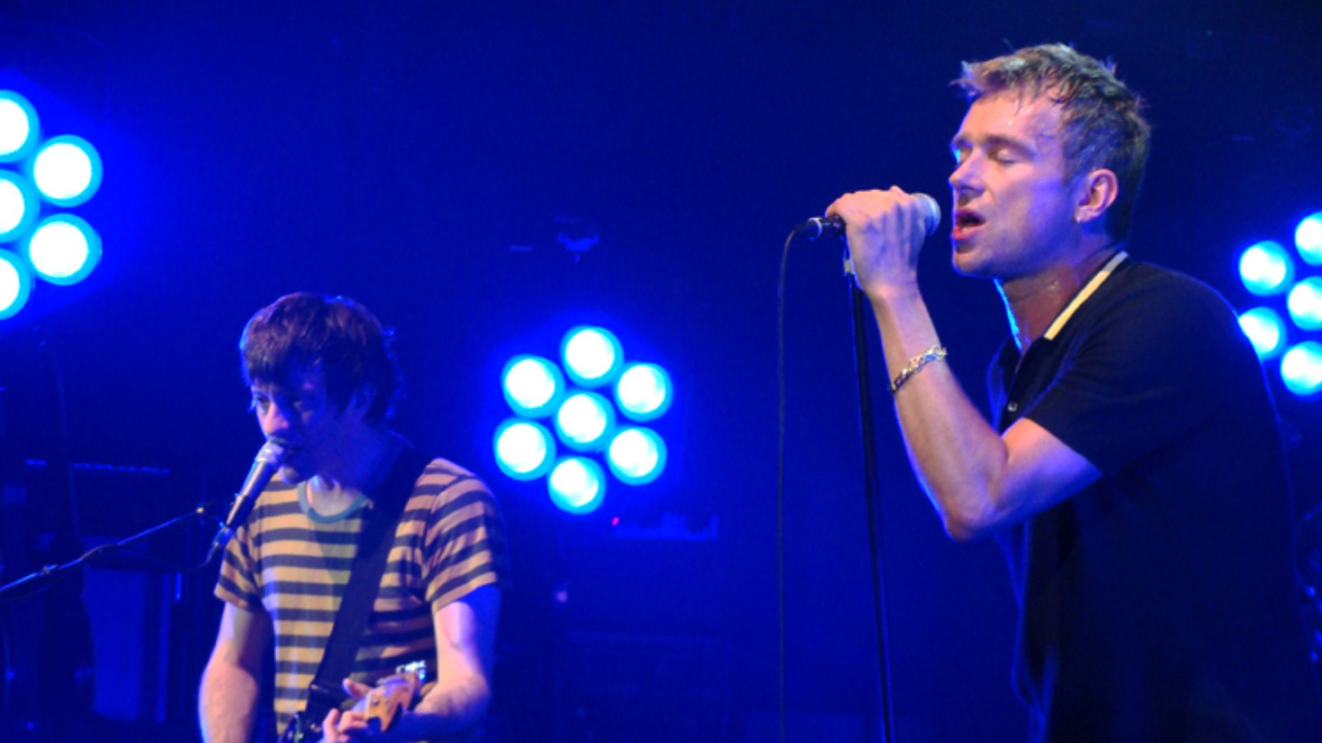 Graham Coxon and Damon Albarn of Blur on stage at the Newcastle Academy, June 2009.