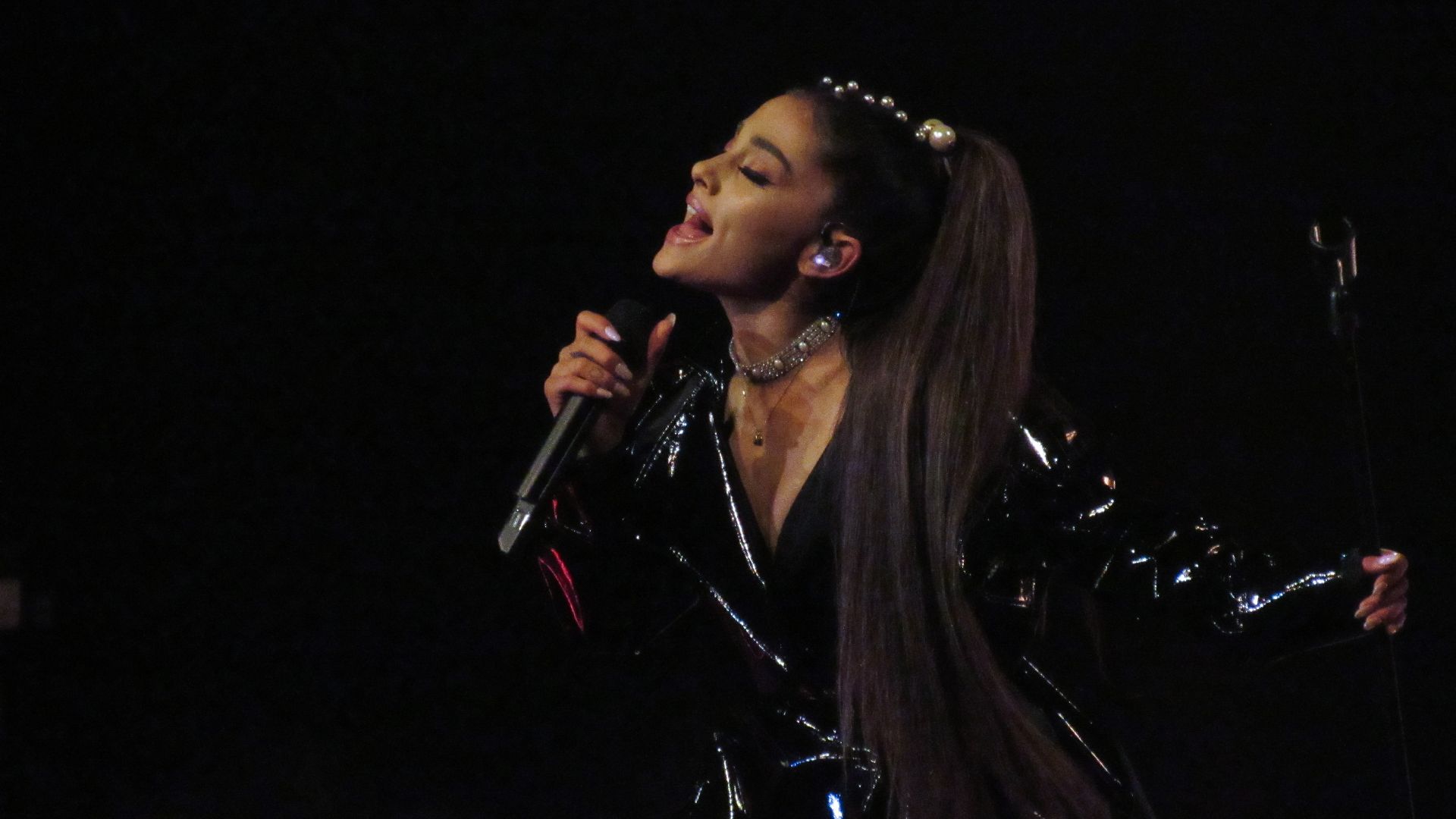 Dangerous Woman Tour
2/19/17