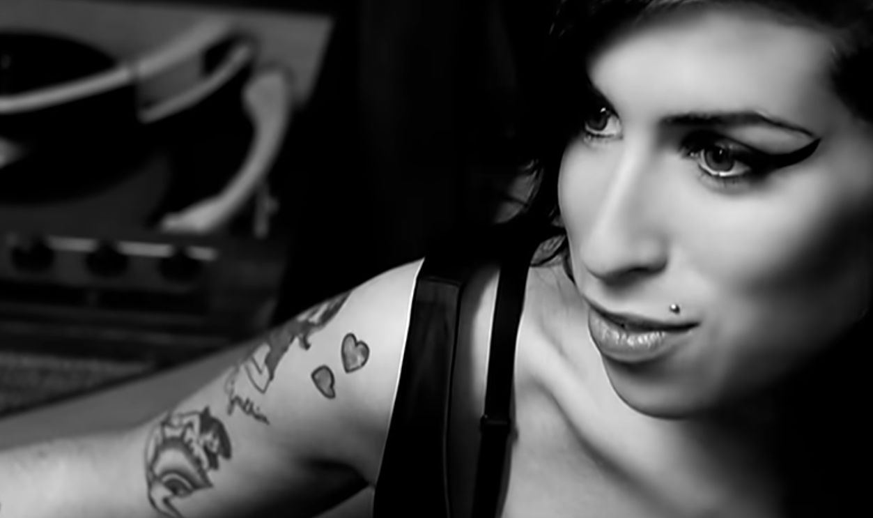 Amy Winehouse - Back To Black