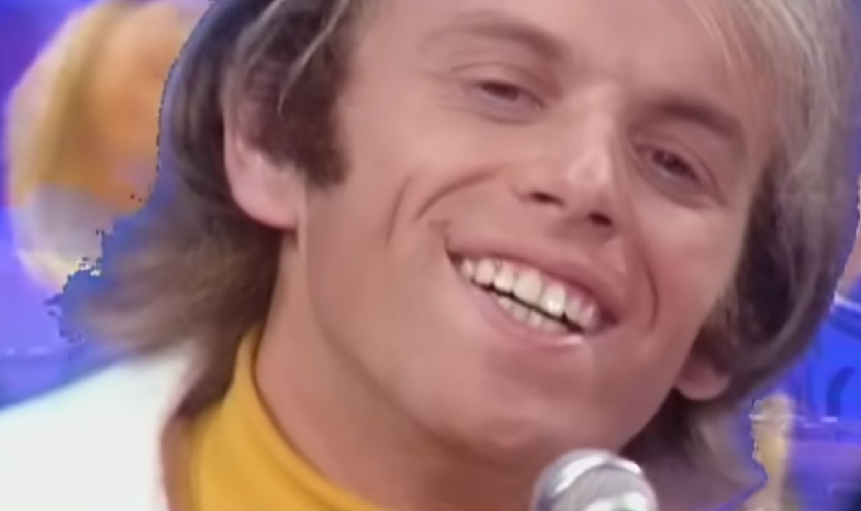 Screenshot from Good Vibrations (1966)