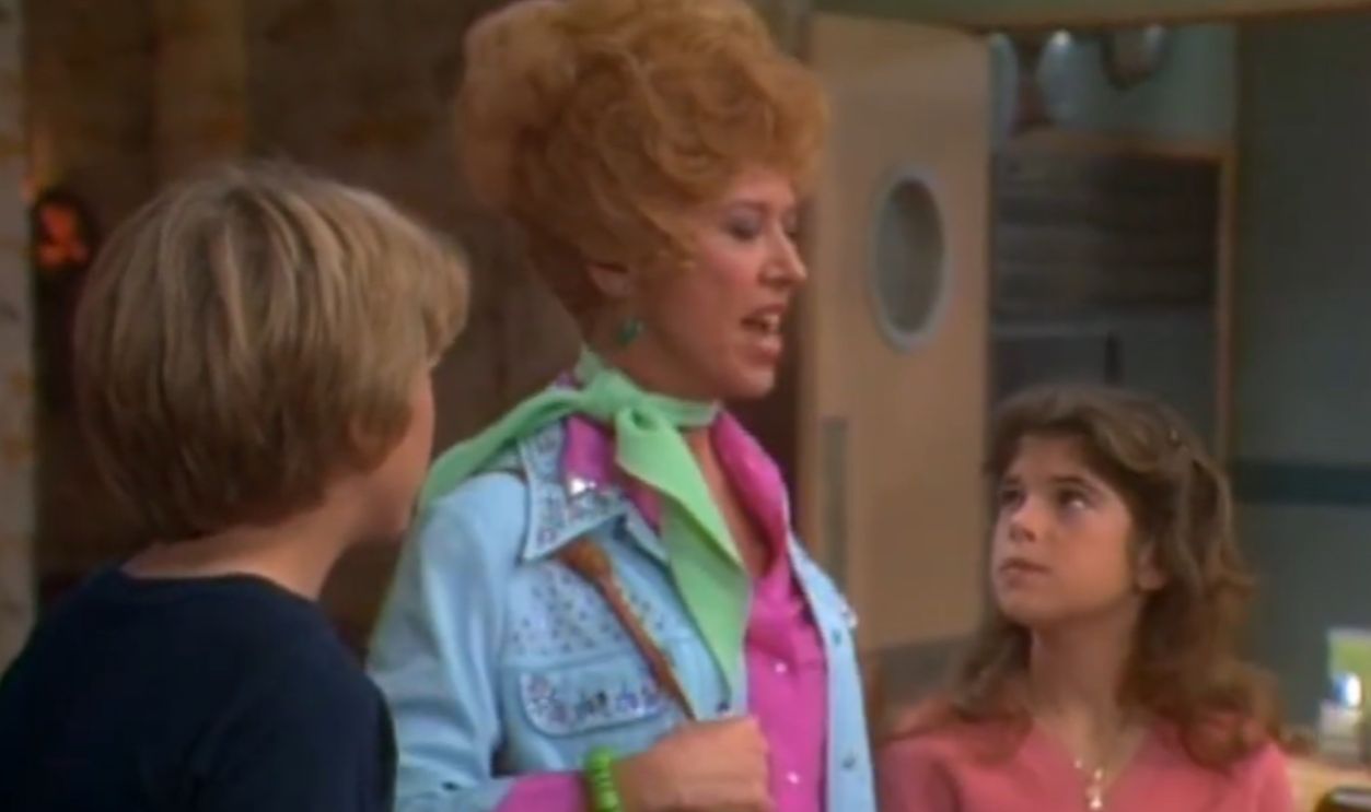 Screenshot from Flo, Warner Bros. Television (1980-1981)