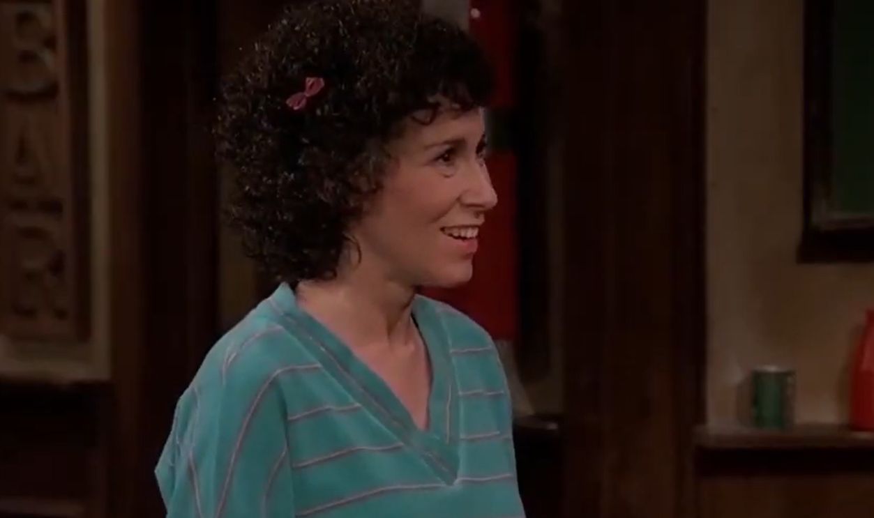 Screenshot from Cheers (1982–1993)