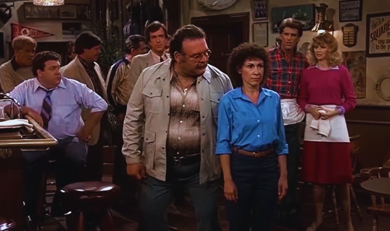 Screenshot from Cheers (1982–1993)