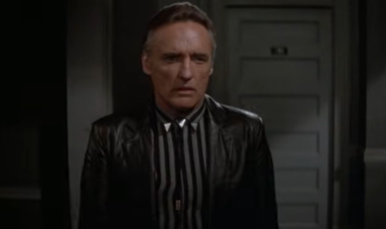 Screenshot from Blue Velvet (1986)