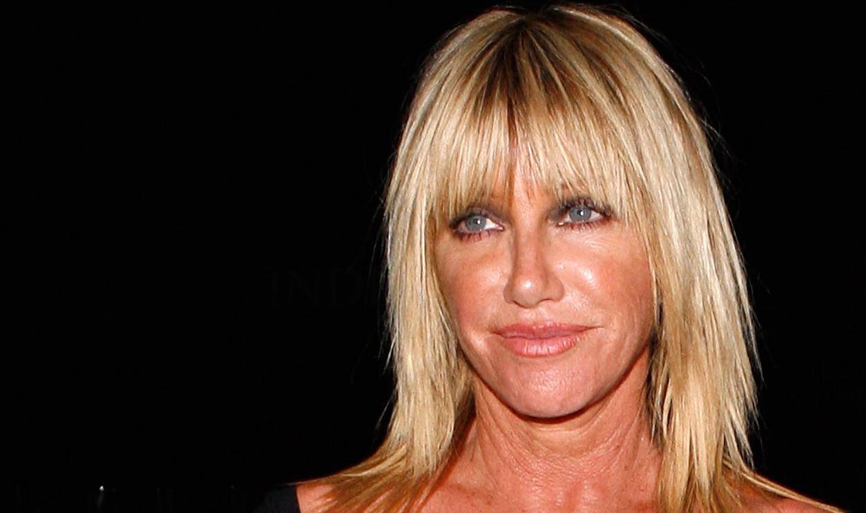  Suzanne Somers sighting at the Malibu market mall on September 1, 2007 in Malibu, California