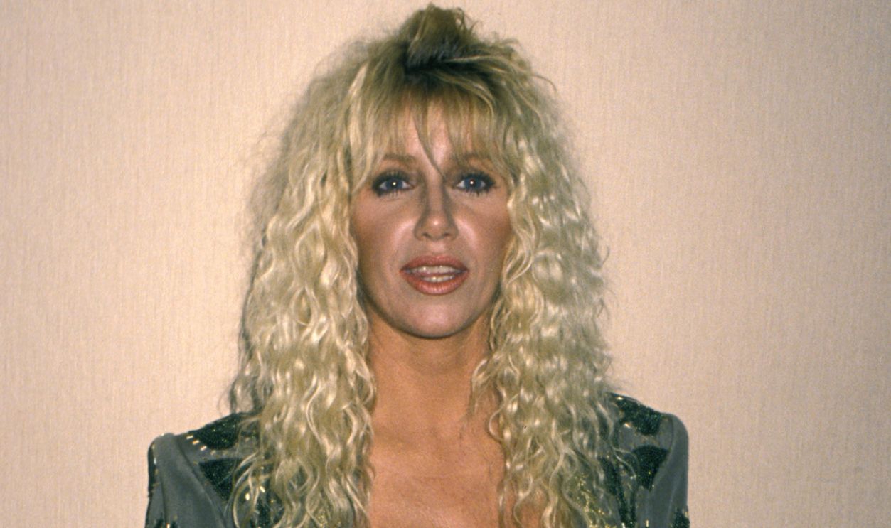 Suzanne Somers during The 47th Annual Golden Globe Awards at The Beverly Hilton Hotel in Beverly Hills, California, United States.
