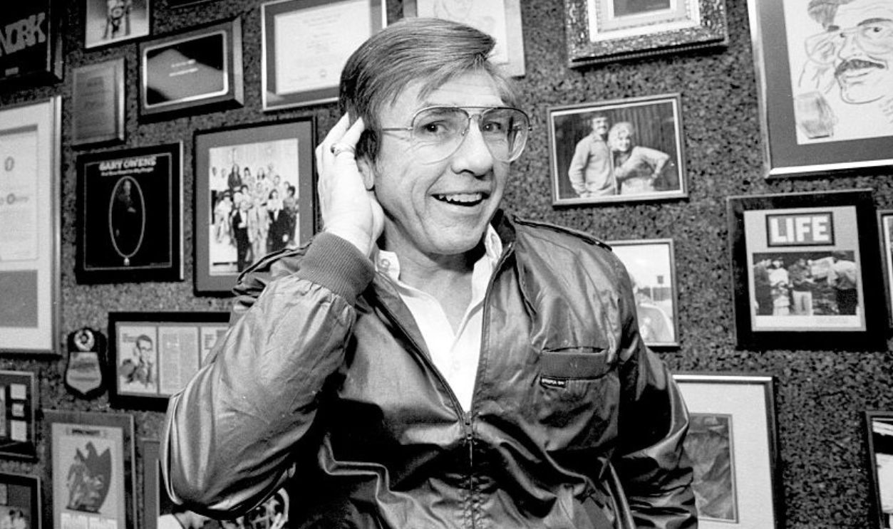 LOS ANGELES, CALIFORNIA - SEPTEMBER 07 : Disc jockey/voice actor Gary Owens seen during photo shoot on September 7, 1983 in Los Angeles, California.