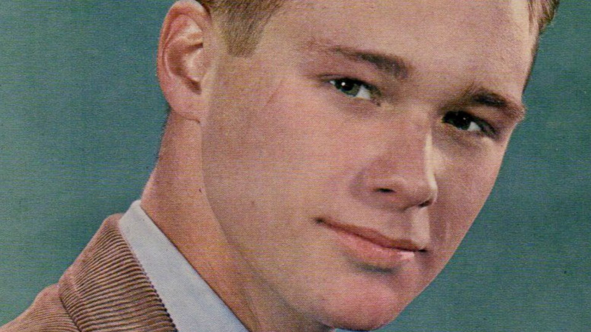 Photo of actor Brandon deWilde from the front cover of the New York Sunday News magazine.

A renewal search was done at copyright.gov for New York News and New York Sunday News-there were no renewals listed for the year 1963.  There's no evidence of conti
