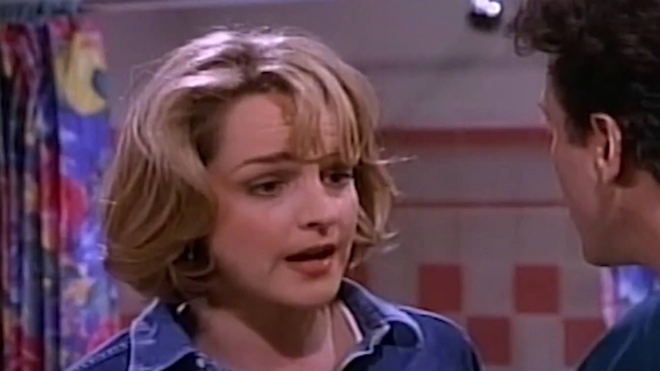 Screenshot of Helen Hunt from sitcom - Mad About You (1992-2019)
