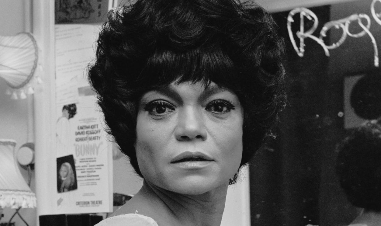 Getty Images - 973238648 - American singer, actress, dancer, activist and comedian Eartha Kitt (1927 - 2008), UK, 19th December 1972. 