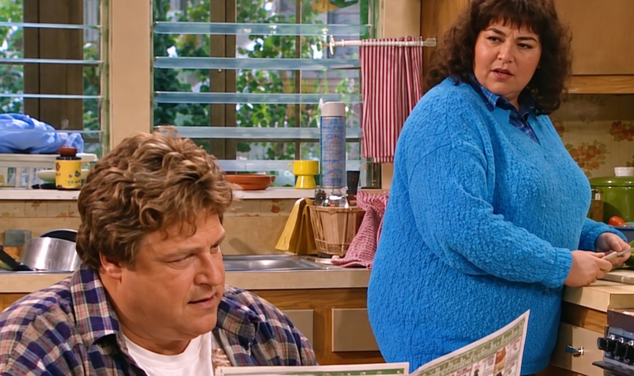 Screenshot from Roseanne (1988-1997, 2018)