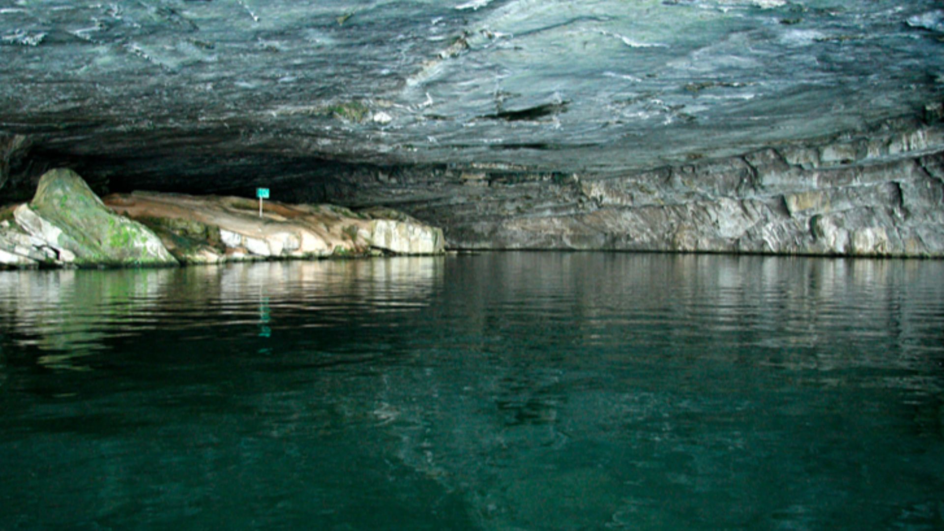 Nickajack Cave