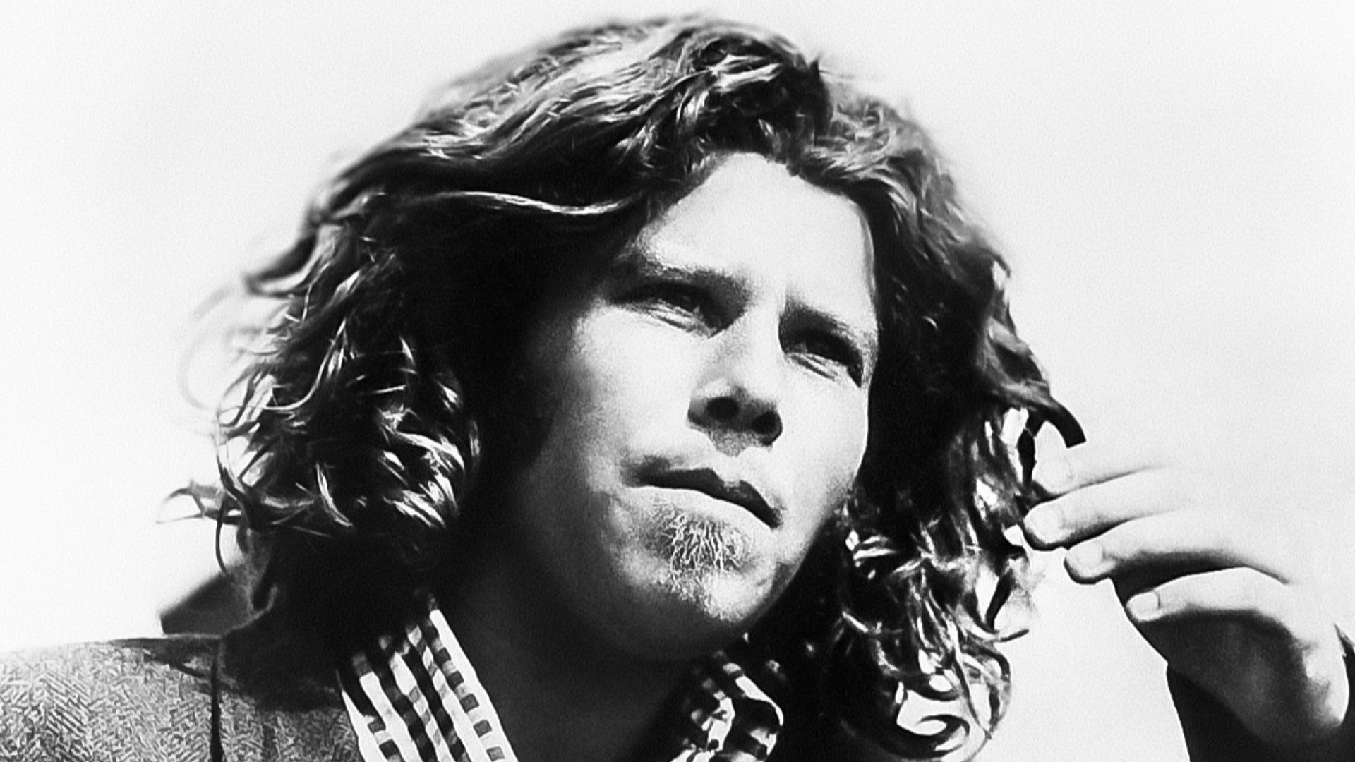 Publicity photo of American musician Tom Waits in 1973, around the time of his debut album Closing Time on Asylum Records. It appears to be the earliest publicity photo of Waits.