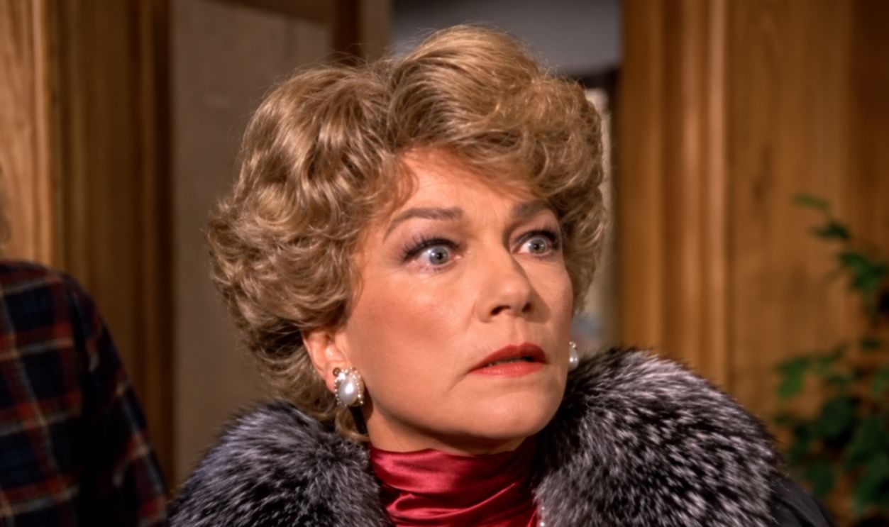 Screenshot from Hotel (1983–1988)