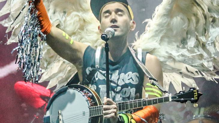 Sufjan Stevens Performing