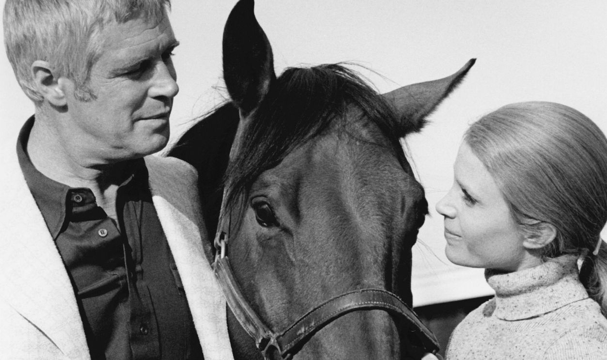 Actors George Peppard as Thomas Banacek and Lane Bradbury as Sally James in a scene from the television series 'Banacek', 1974
