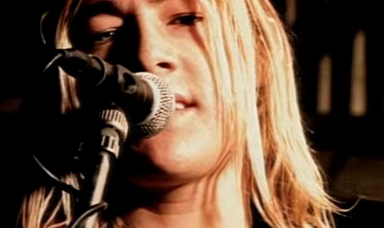 Screenshot from Tomorrow (1994)