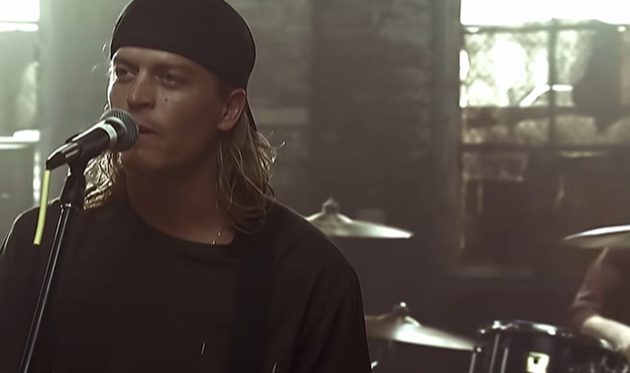 Screenshot from Blurry (2001)