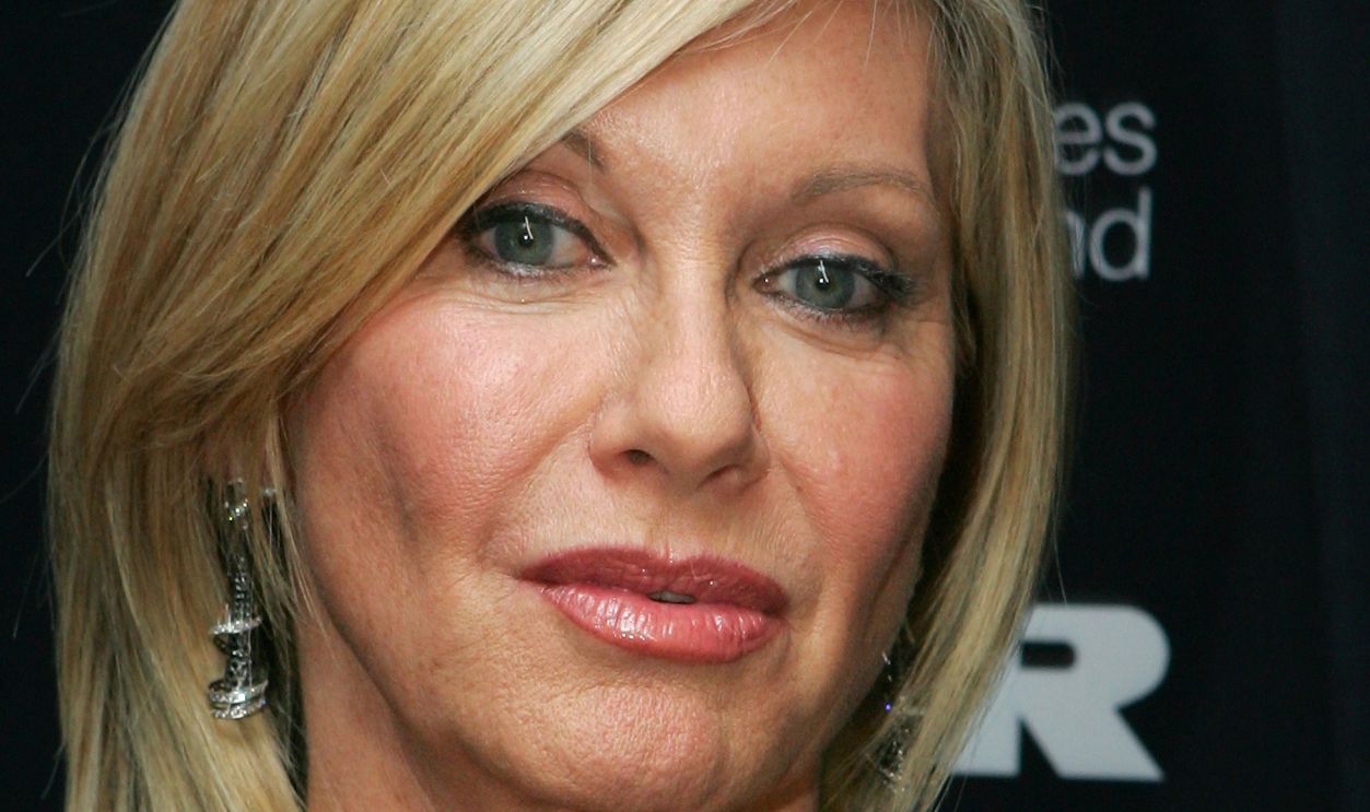 Olivia Newton-John arrives at the 2010 Precious Metal Ball in support of the Olivia Newton-John Cancer and Wellness Centre at Peninsula, the Docklands on May 21, 2010 in Melbourne, Australia
