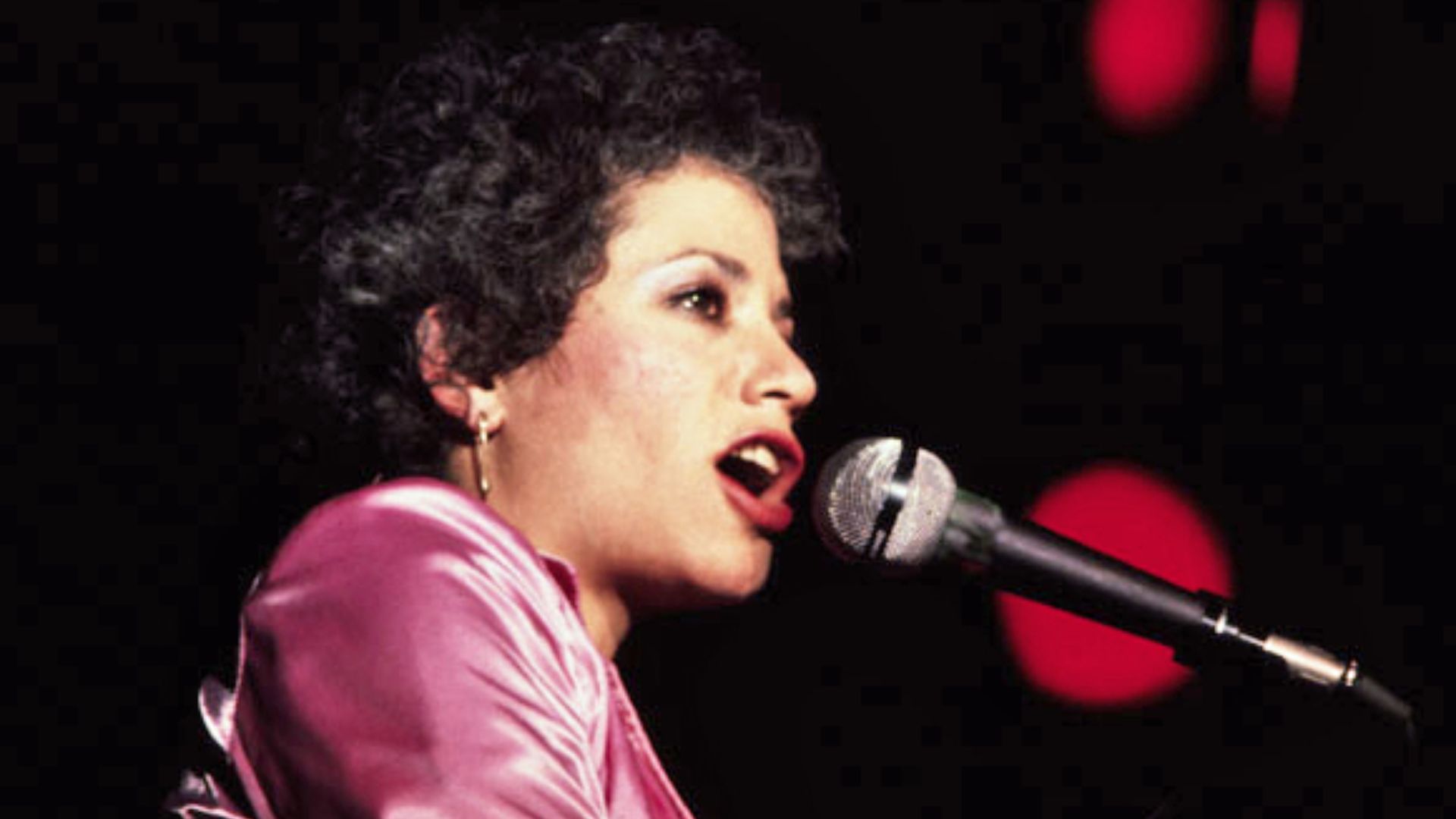 Janis Ian performing in National Stadium of Ireland, Dublin, 14th May, 1981. Photo: Eddie Mallin