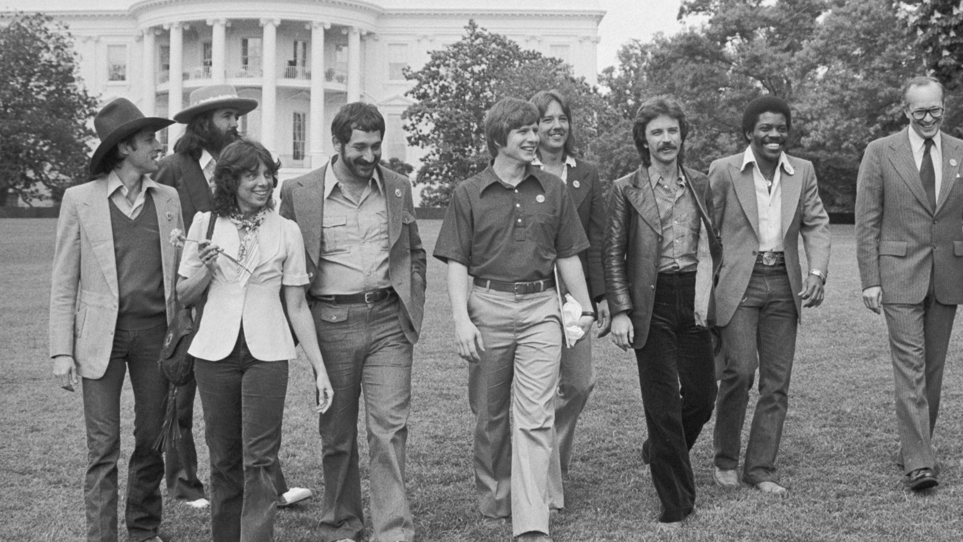 Chip Carter walking on the White House lawn with Nitty Gritty Dirt Band