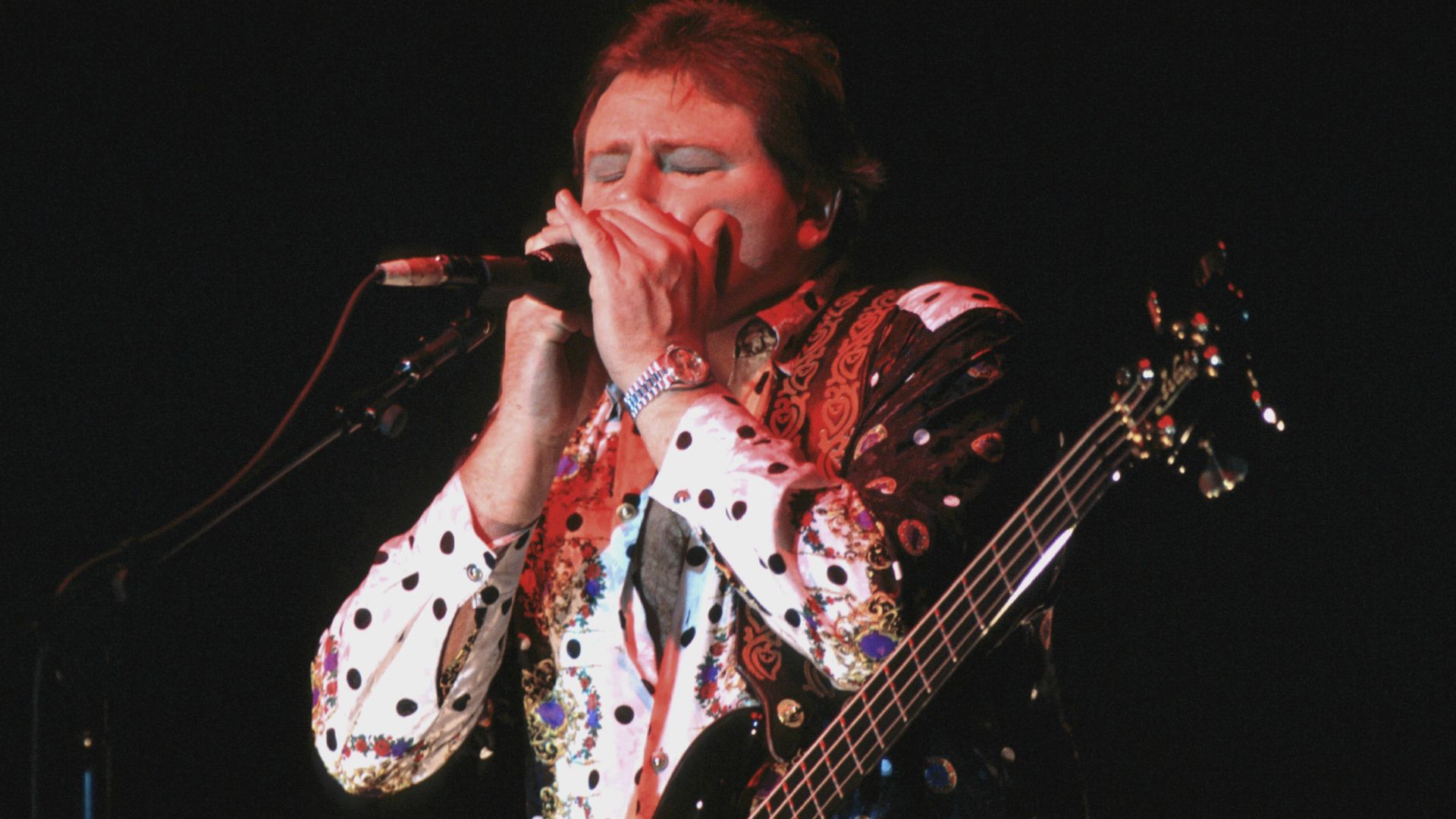 Greg Lake del gruppo progressive-rock Emerson, Lake & Palmer in concerto nel 1992