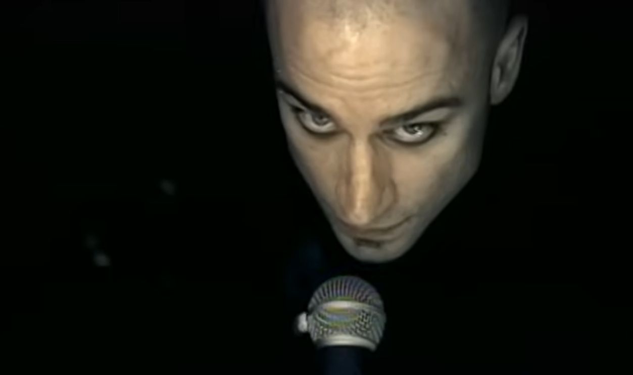 Screenshot from Just Got Wicked (2000)