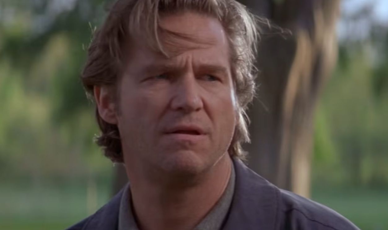 Screenshot from Arlington Road (1999)