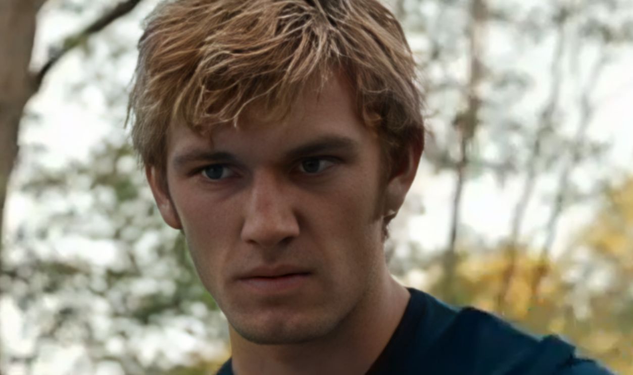 Screenshot from I Am Number Four (2011)