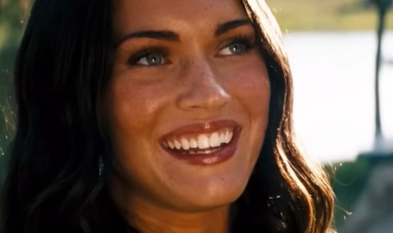 Screenshot from Transformers (2007)
