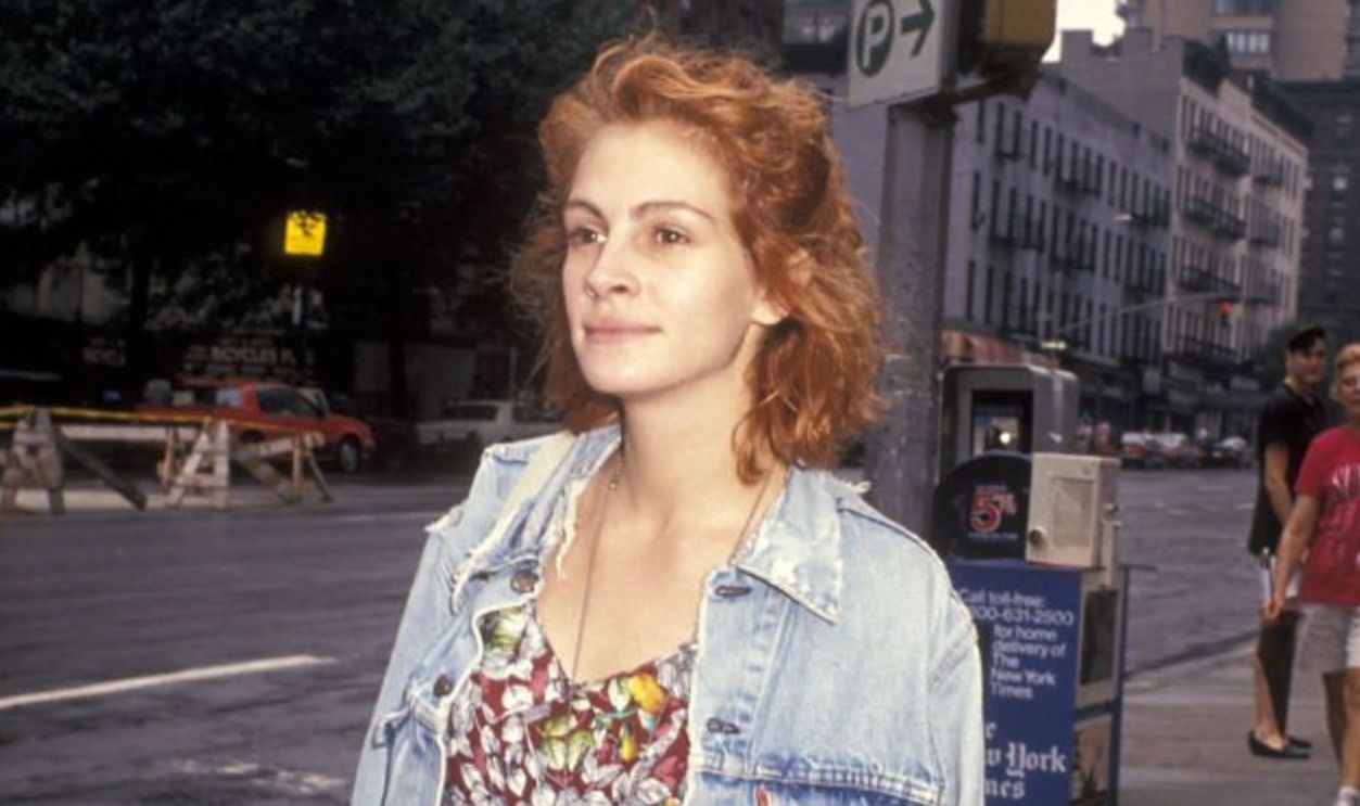 NEW YORK CITY - JULY 7: Actress Julia Roberts on July 7, 1991 leaves TiramiSu Restaurant in New York City.