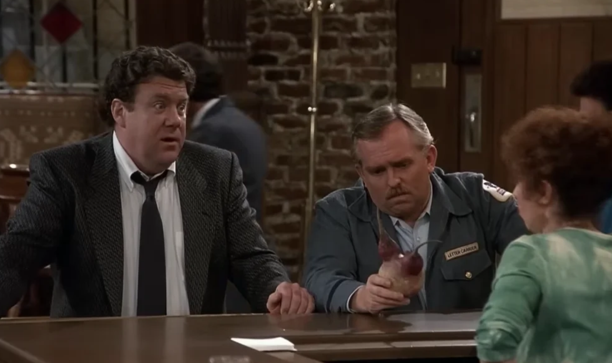 Screenshot from Cheers, Paramount (1982-1993)