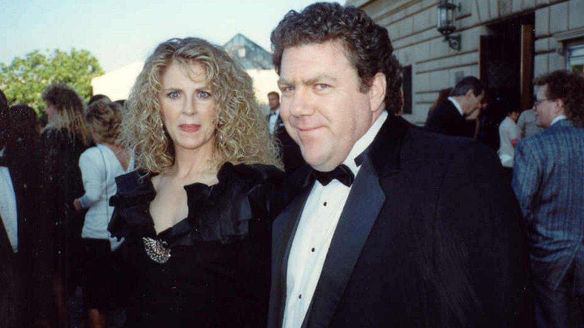 Photo taken at the 41st Emmy Awards 9/17/89 - Permission granted to copy, publish or post but please credit