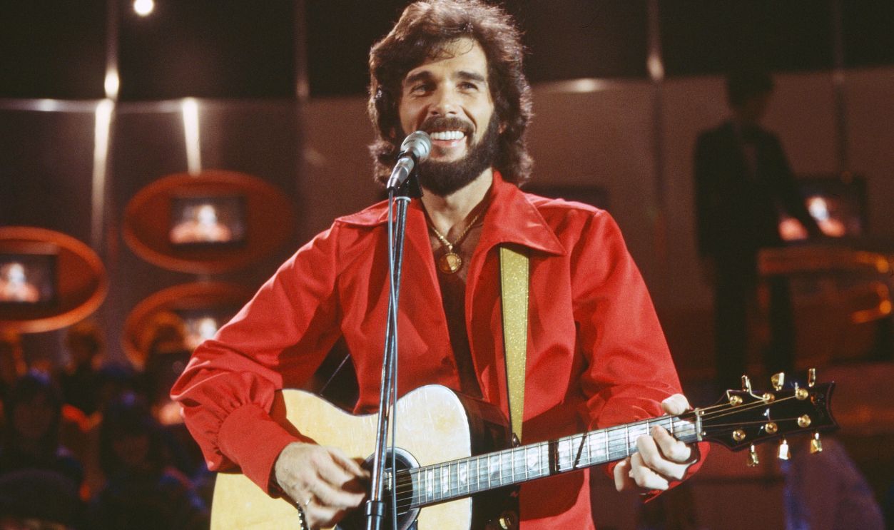 Disco, music program, Germany 1971 - 1982, broadcast from December 10, 1977, guest star: American country singer Eddie Rabbitt.