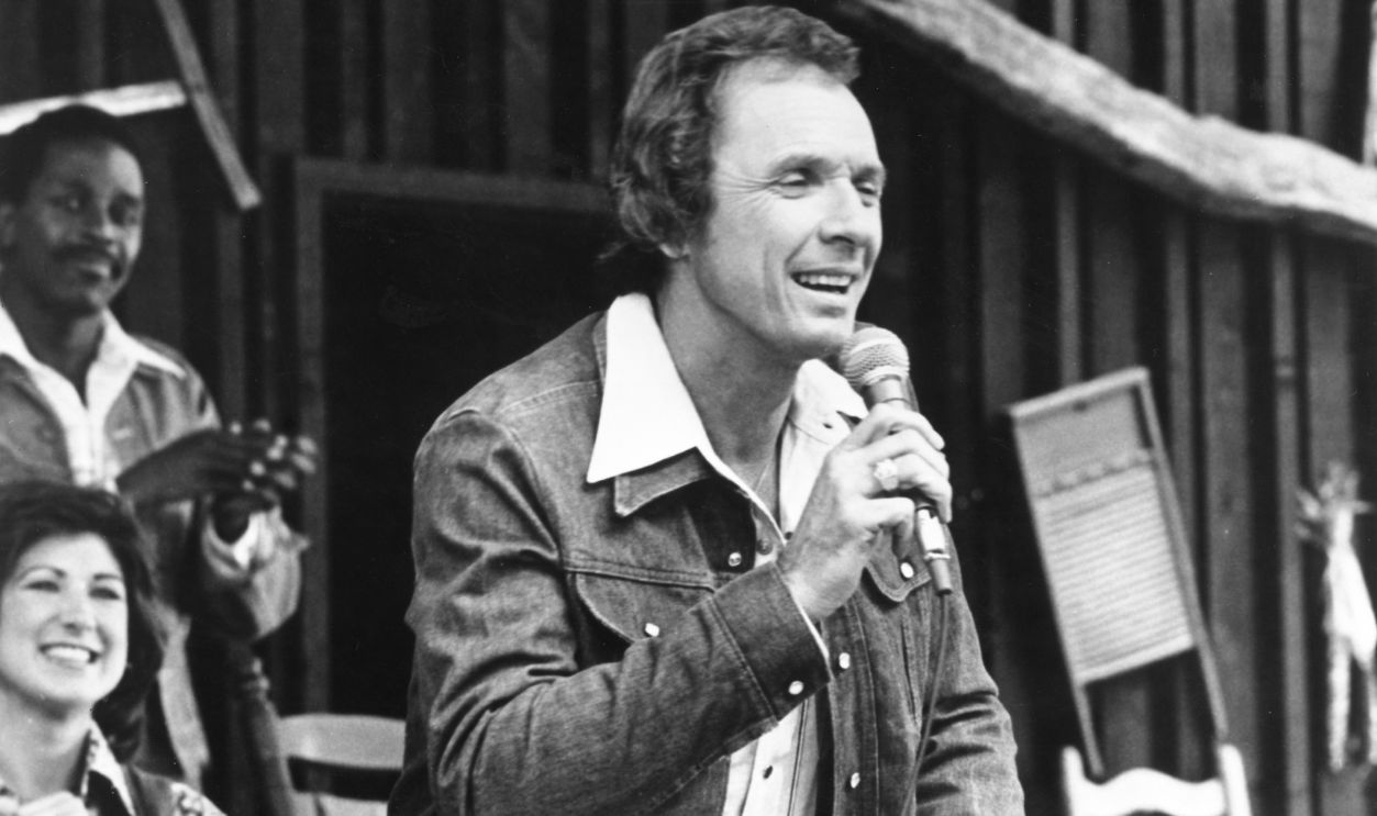 UNSPECIFIED - CIRCA 1970: Photo of Mel Tillis