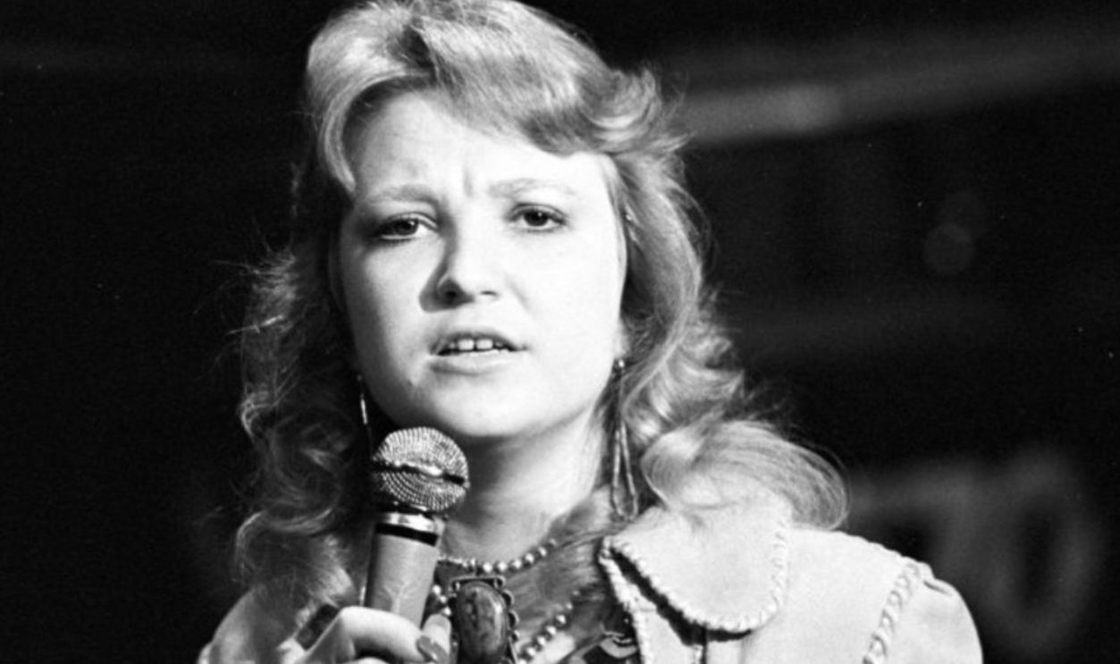 Country singer Tanya Ticker performs onstage on February 7, 1978 in Los Angeles, California.