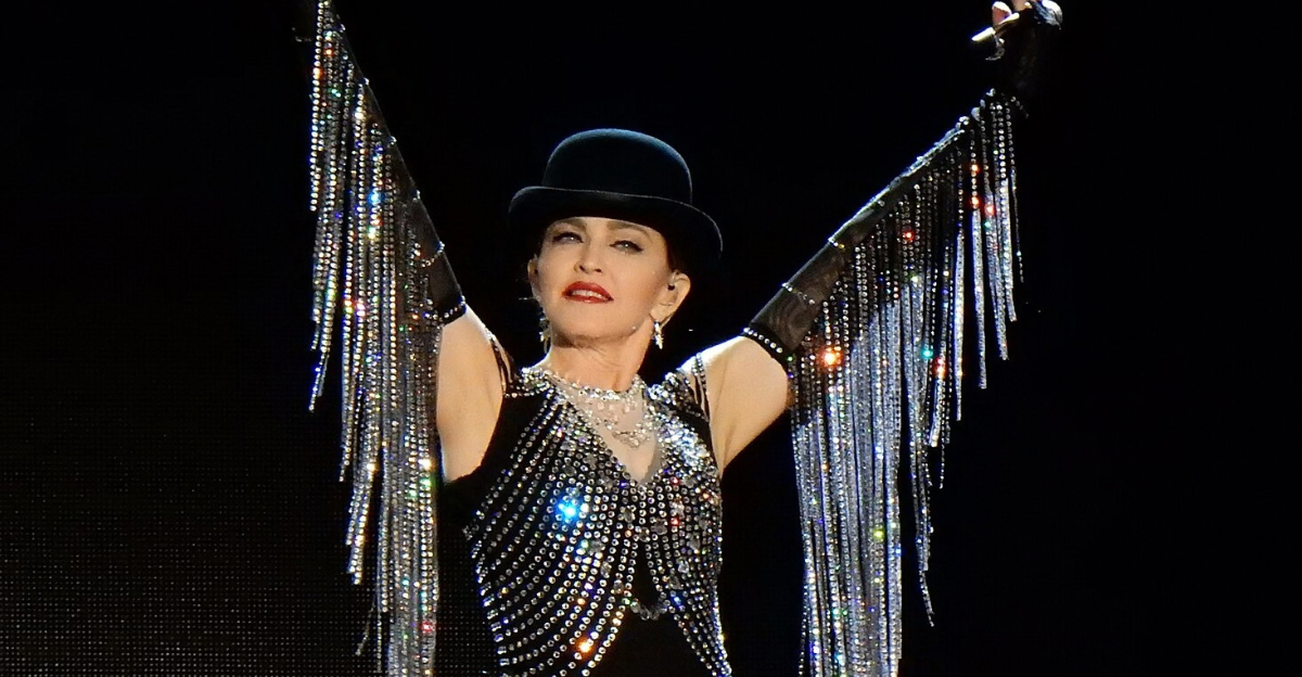 Madonna - Rebel Heart Tour 2015 - Paris 1