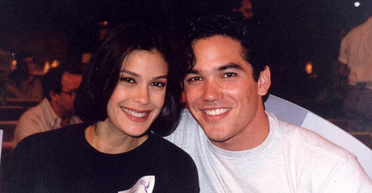 Teri Hatcher and Dean Cain at the 45th Emmy Awards