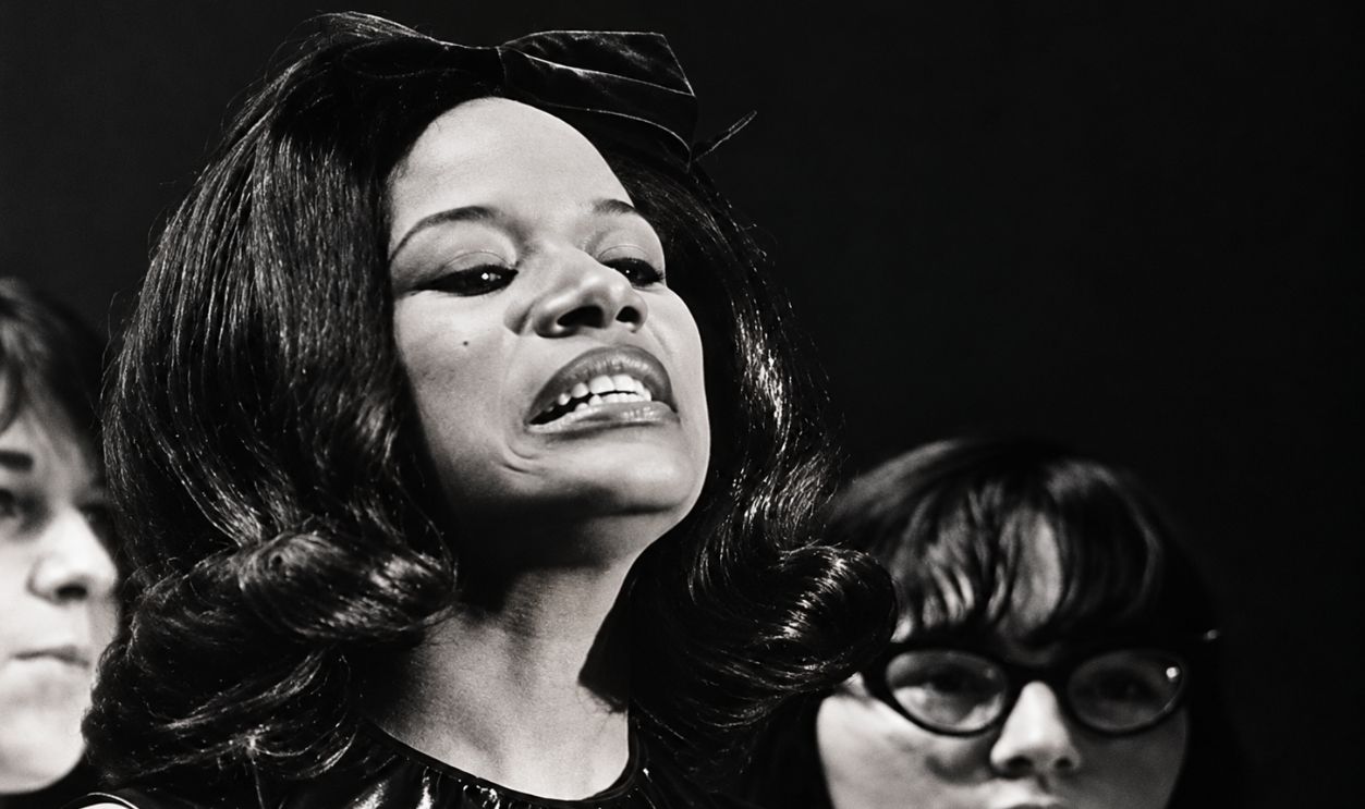 Screenshot from Every Little Bit Hurts (1964)