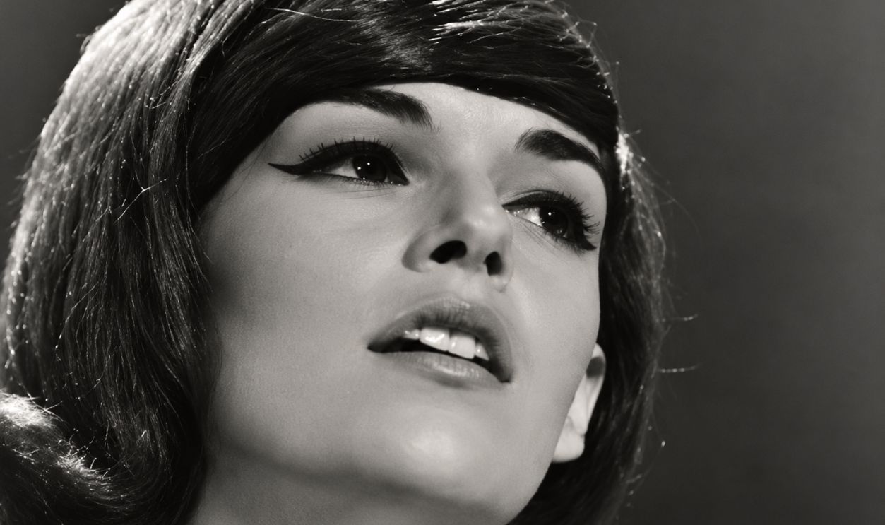 Screenshot from Take Me for a Little While (1965)