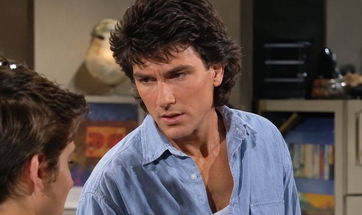 Screenshot from Ask Harriet, Columbia TriStar Domestic Television (1998) 