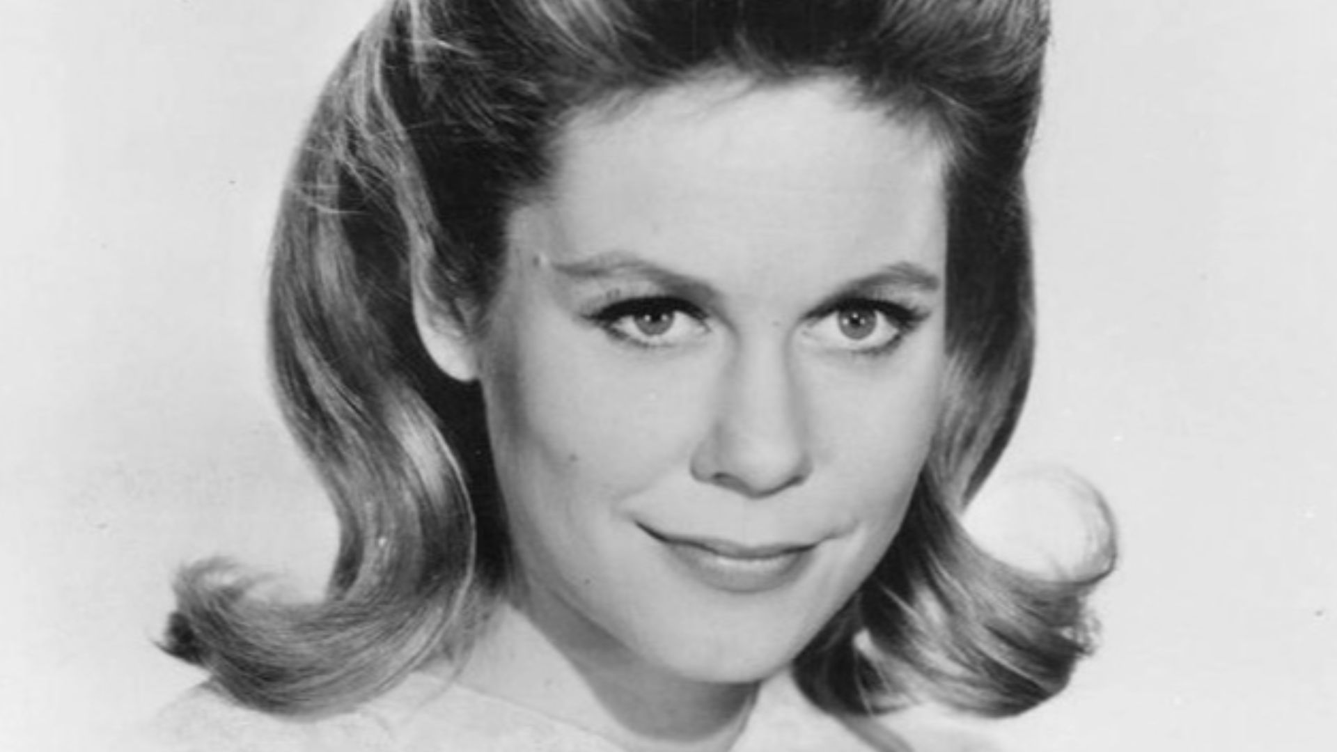Publicity photo of Elizabeth Montgomery from Bewitched.