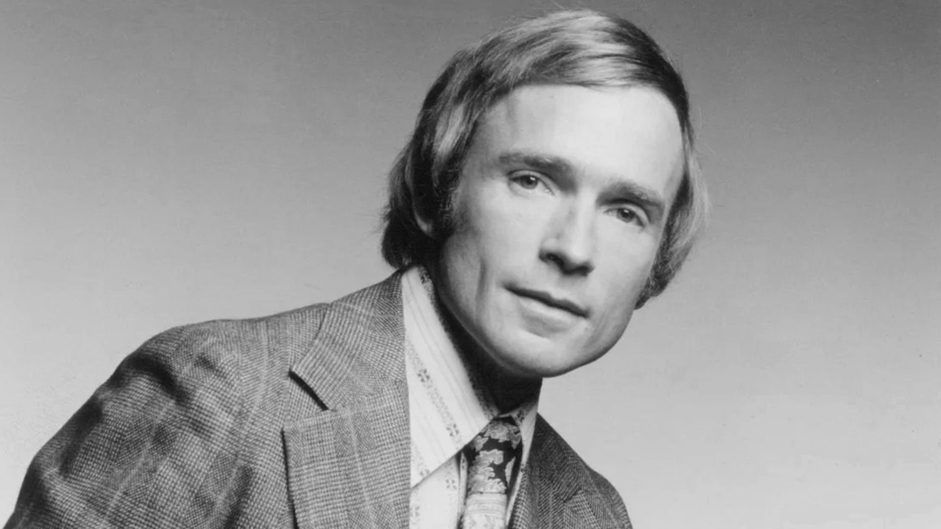 1974 ABC-TV publicity photo of Dick Cavett
