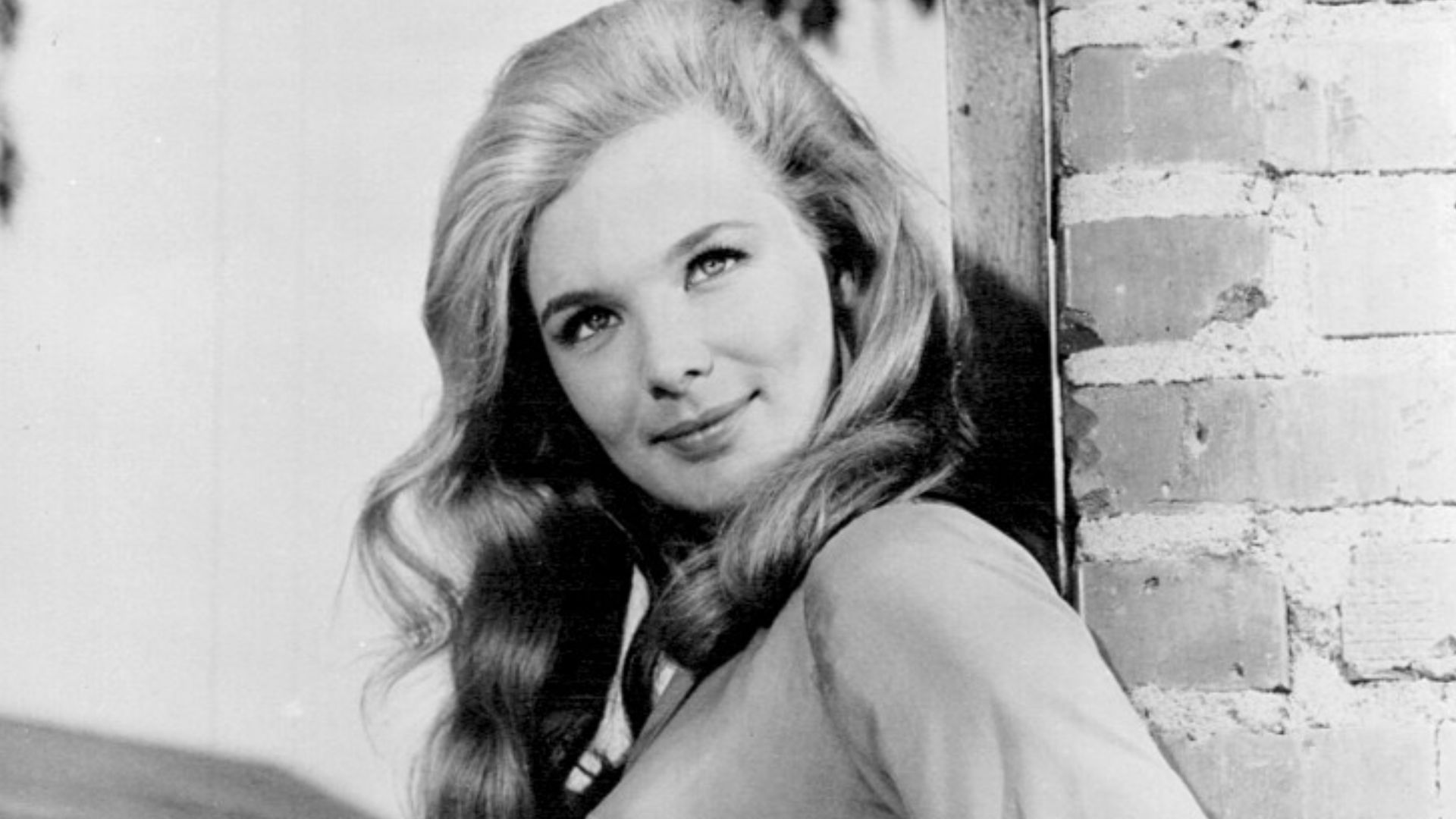 Photo of Linda Evans as Audra Barkley from the television program The Big Valley.