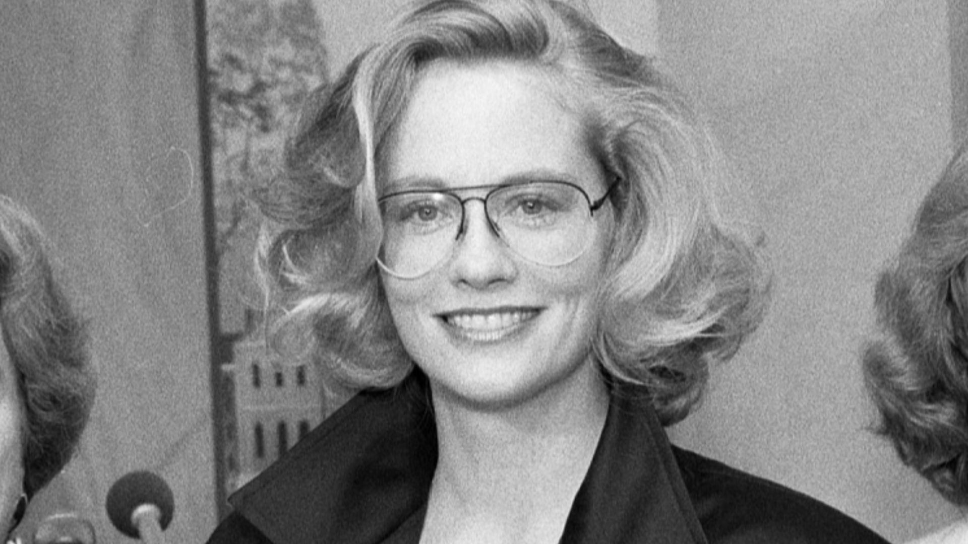 File:Cybill Shepherd at Castle.jpg